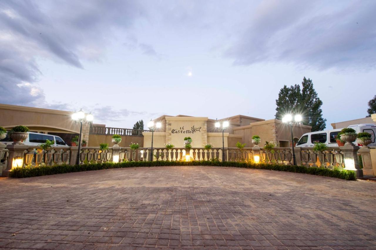 Il Castello Hotell Clarens Exteriör bild