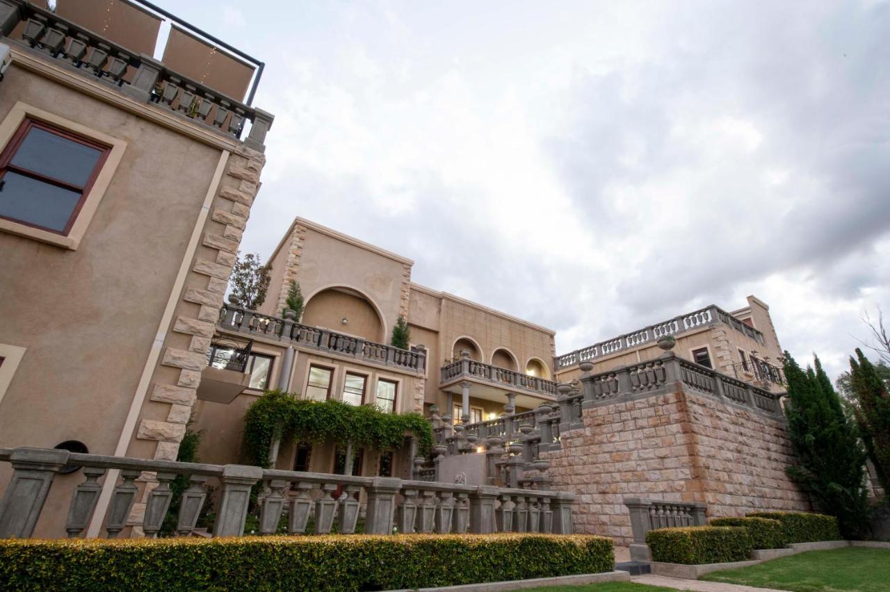 Il Castello Hotell Clarens Exteriör bild