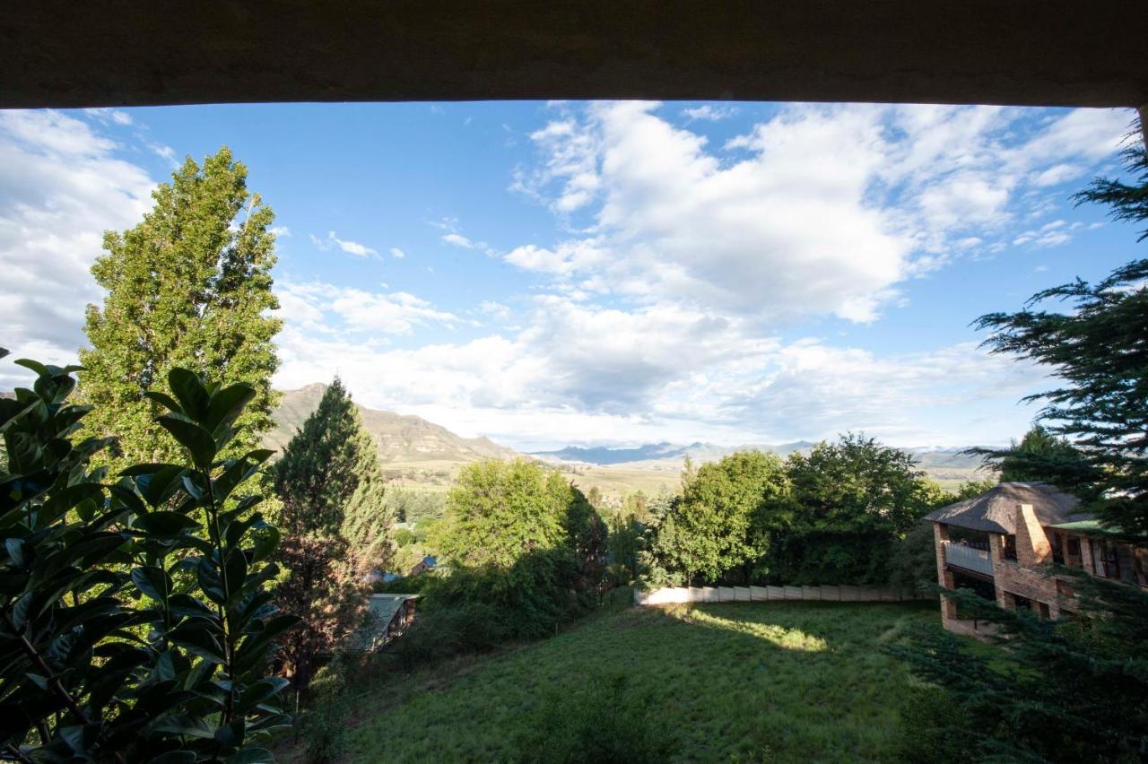 Il Castello Hotell Clarens Exteriör bild