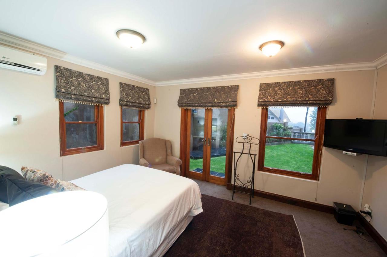 Il Castello Hotell Clarens Exteriör bild